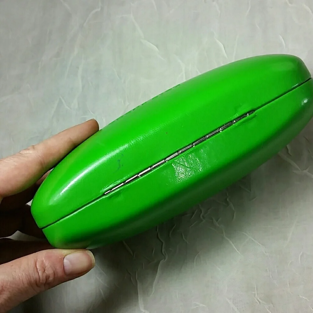Kate Spade green eyeglass case